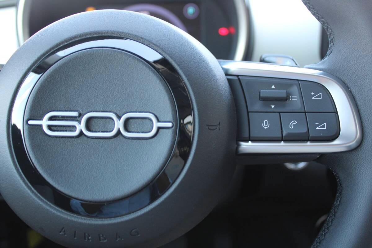 Fiat 600 1.2 hybrid La Prima 110cv AUTOMATICA