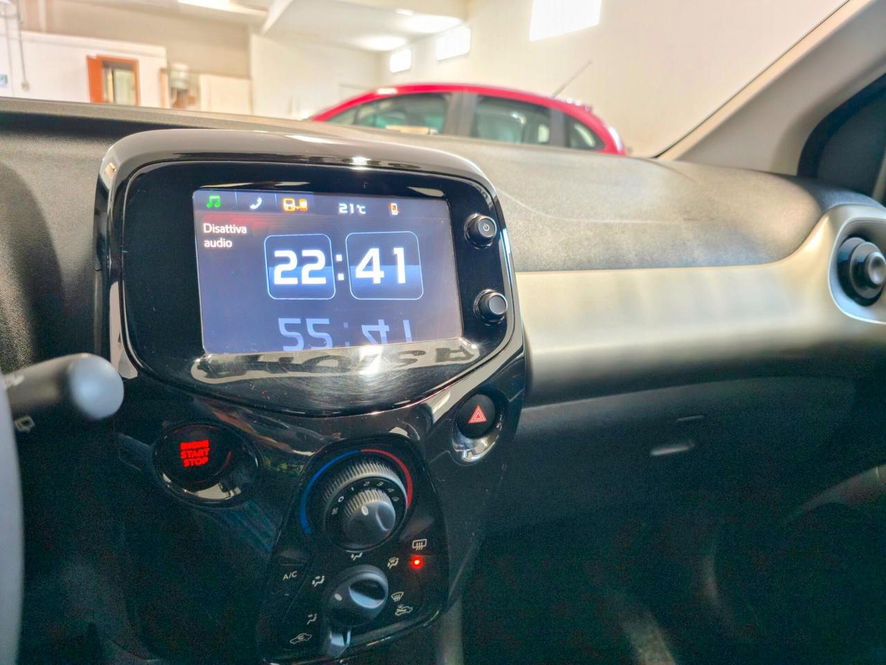 Peugeot 108 VTi 68 5 porte Allure TOP!