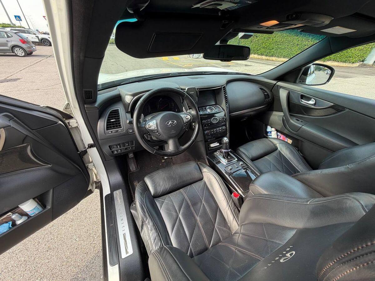 Infiniti QX70 (FX) 3.0d V6 S Premium awd auto