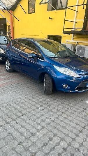 Ford Fiesta 1.4 TDCi 70CV 3 porte Titanium NEOPATENTATI