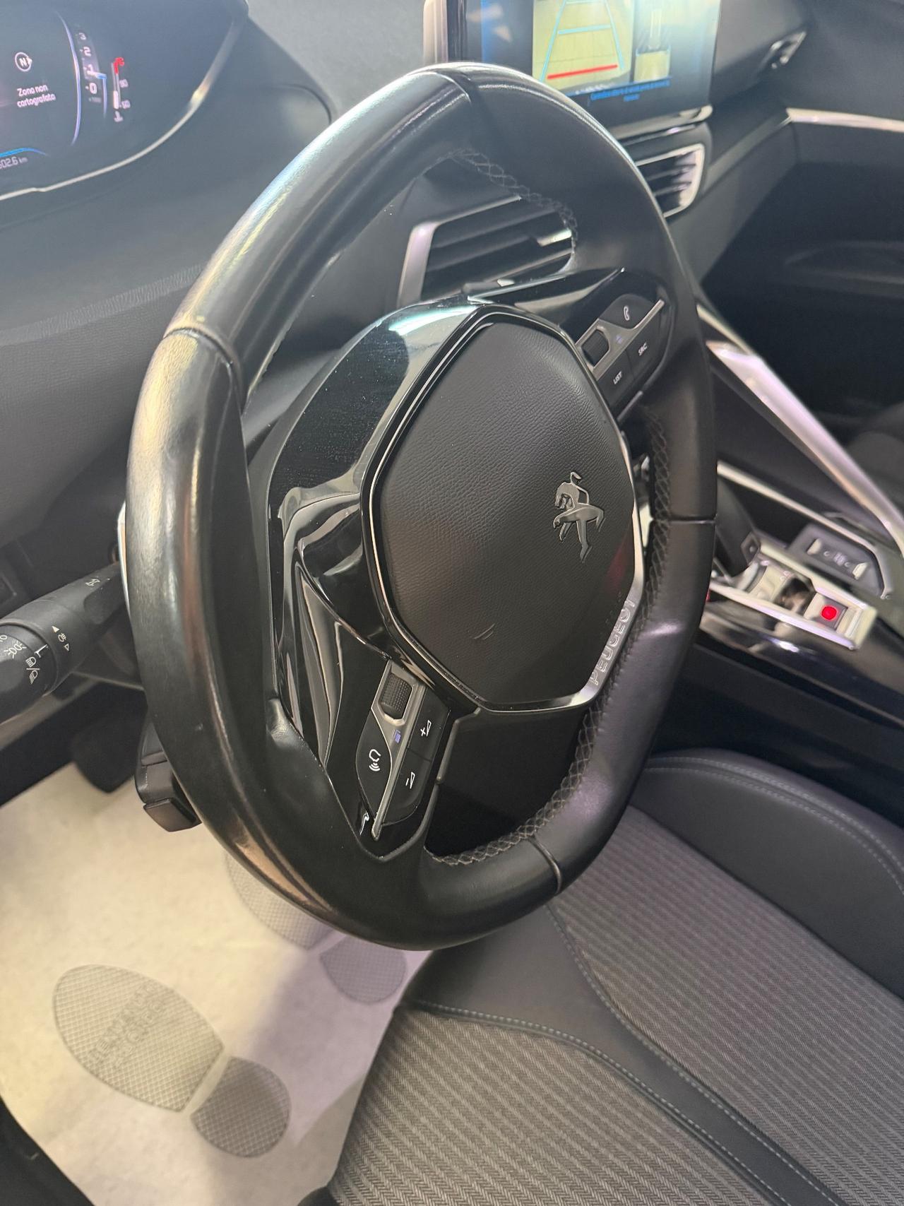 Peugeot 3008 BlueHDi 130 S&S EAT8 Active Pack