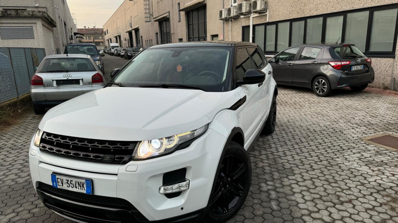 Land Rover Range Rover Evoque Range Rover Evoque 2.2 TD4 5P Pure Tech Pack Launch