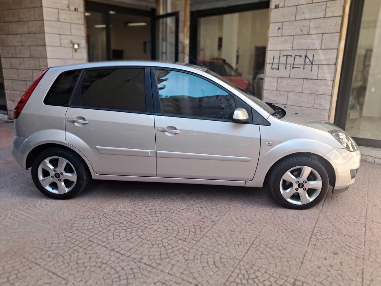 Ford Fiesta 1.4 TDCi 5p.-NEOPATENTATI-Euro2990
