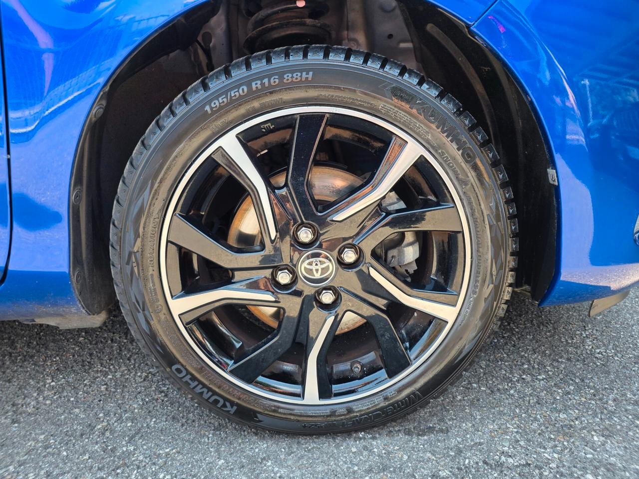 Toyota Yaris 5p 1.5 FULL HYBRID Trend Blue Edition