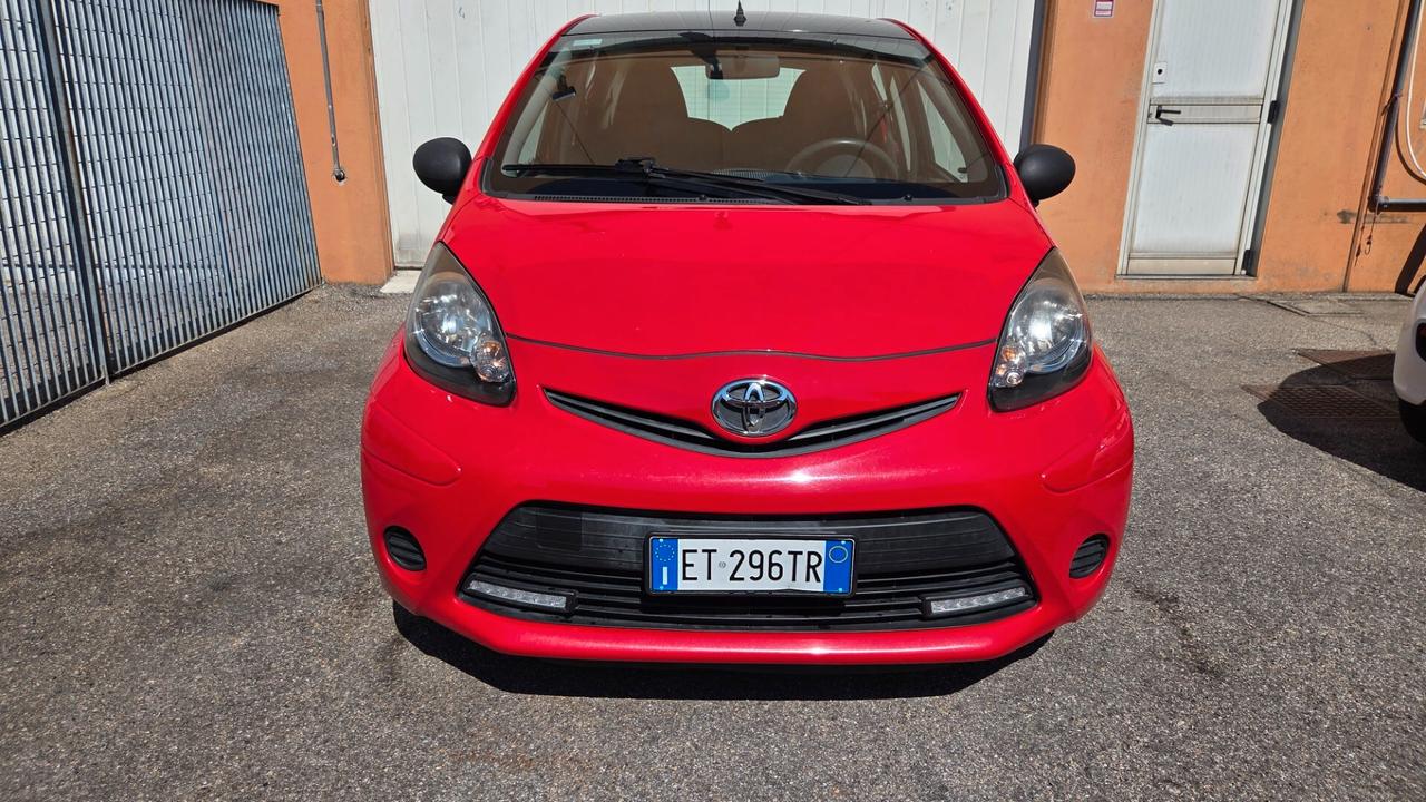 Toyota Aygo 1.0 12V VVT-i 5 porte Lounge Connect