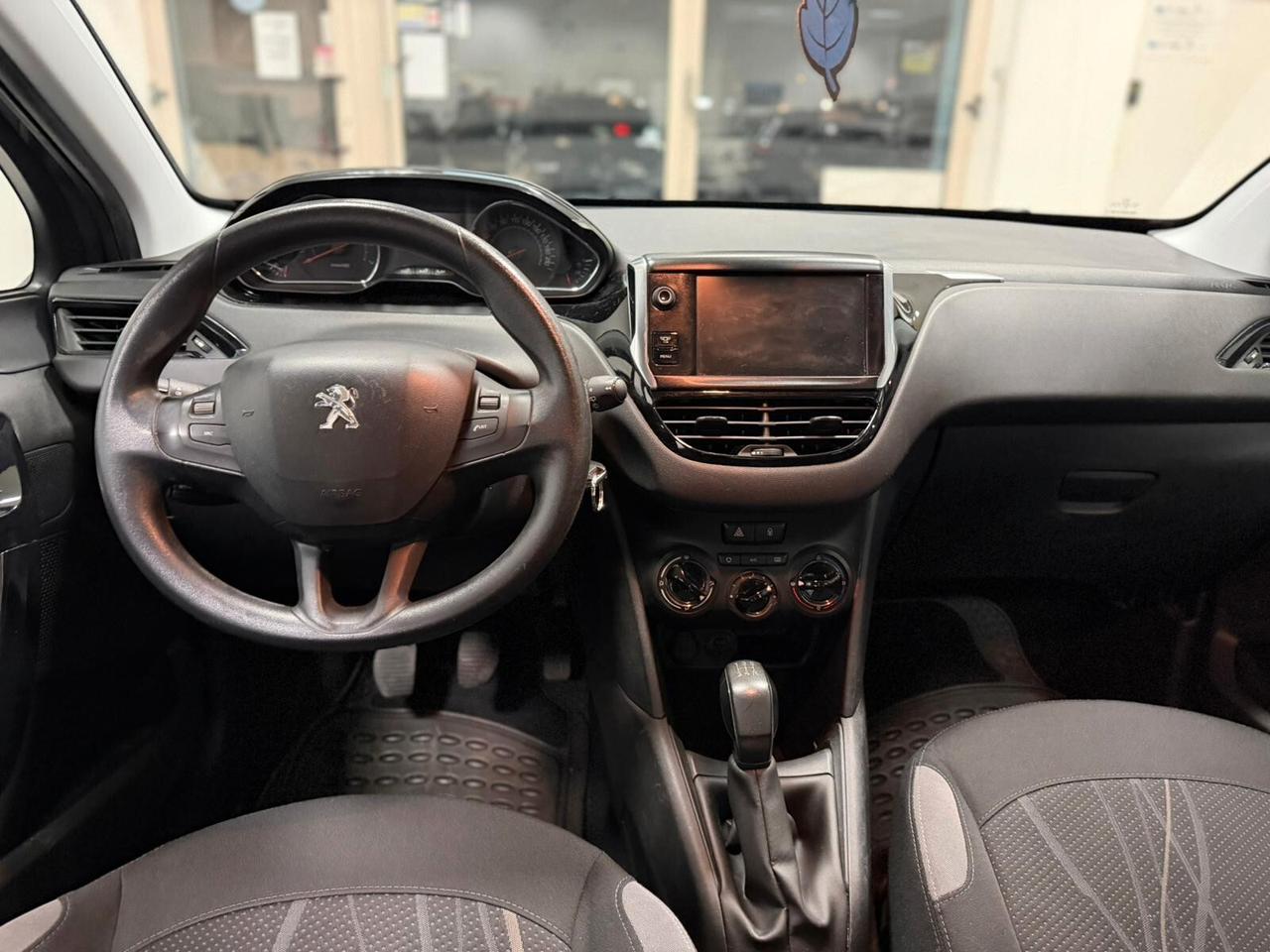 Peugeot 208 1.2 b X NEOPATENTATI 2014