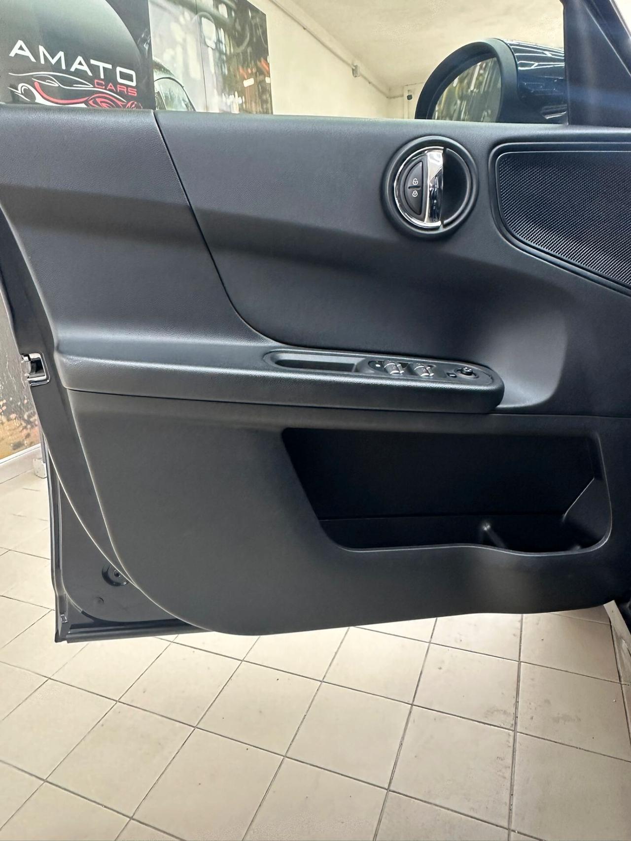 Mini Cooper Countryman 2.0 D Hype