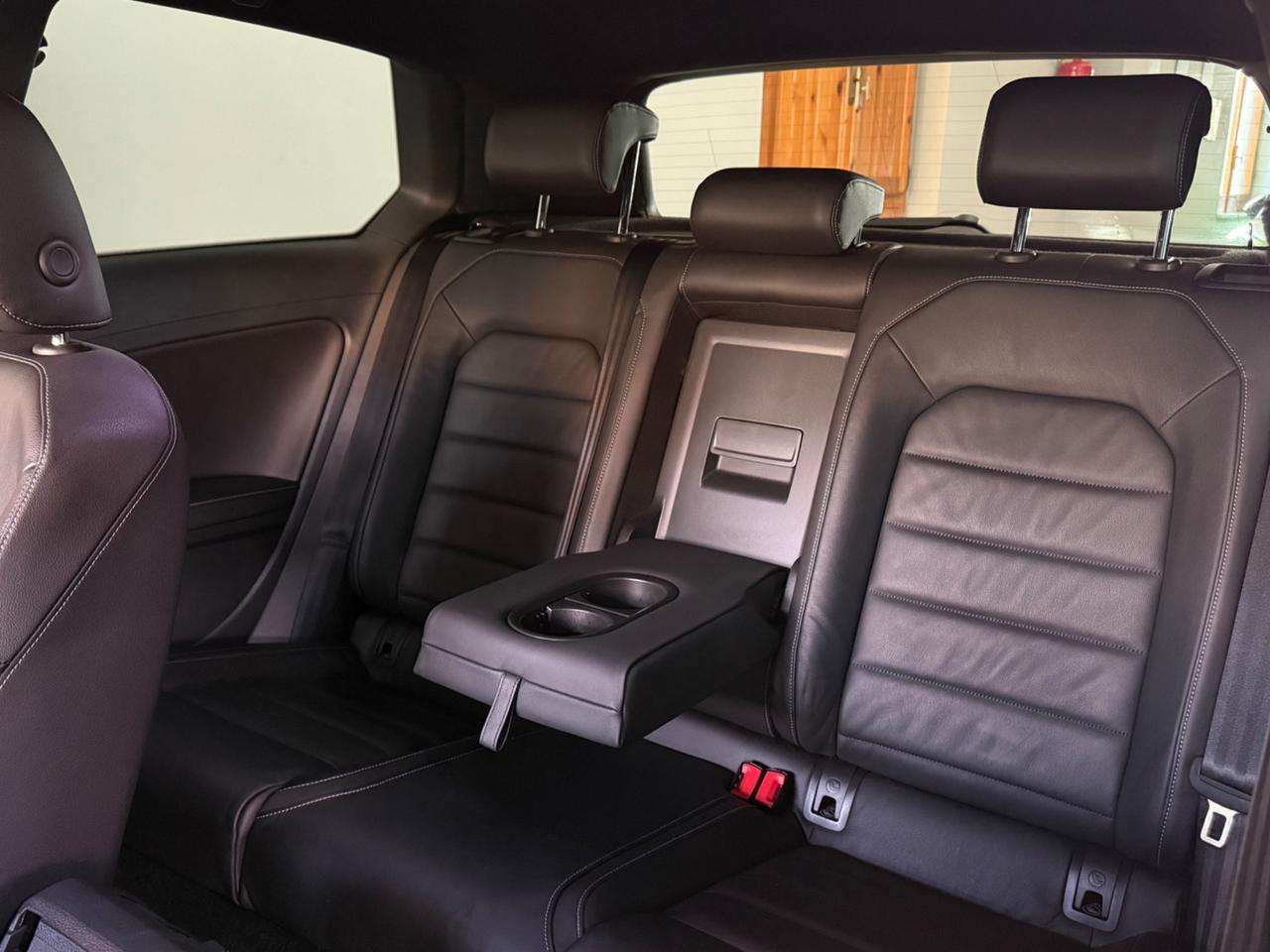 Volkswagen Golf R 2.0 DSG 3p. 300CV tetto apribile.