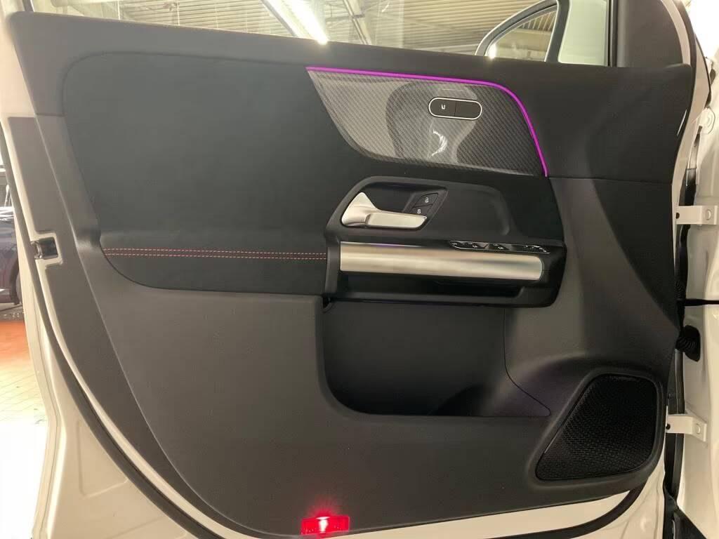 Mercedes Classe GLA 200 d Premium Pack Night Telecamera AMG