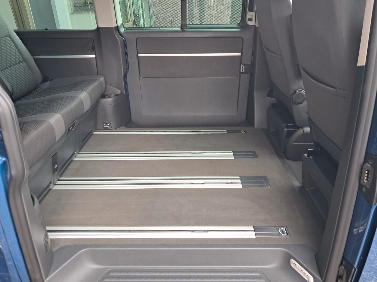 VOLKSWAGEN T5 MULTIVAN 2.0 TDI 140 CV AUTOCARAVAN