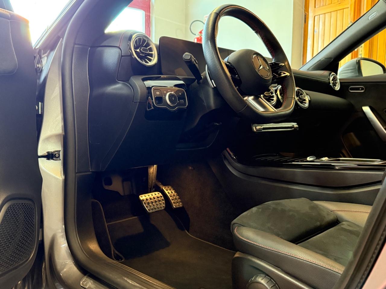 Mercedes-benz CLA 200 d Automatic Shooting Brake AMG Line Premium