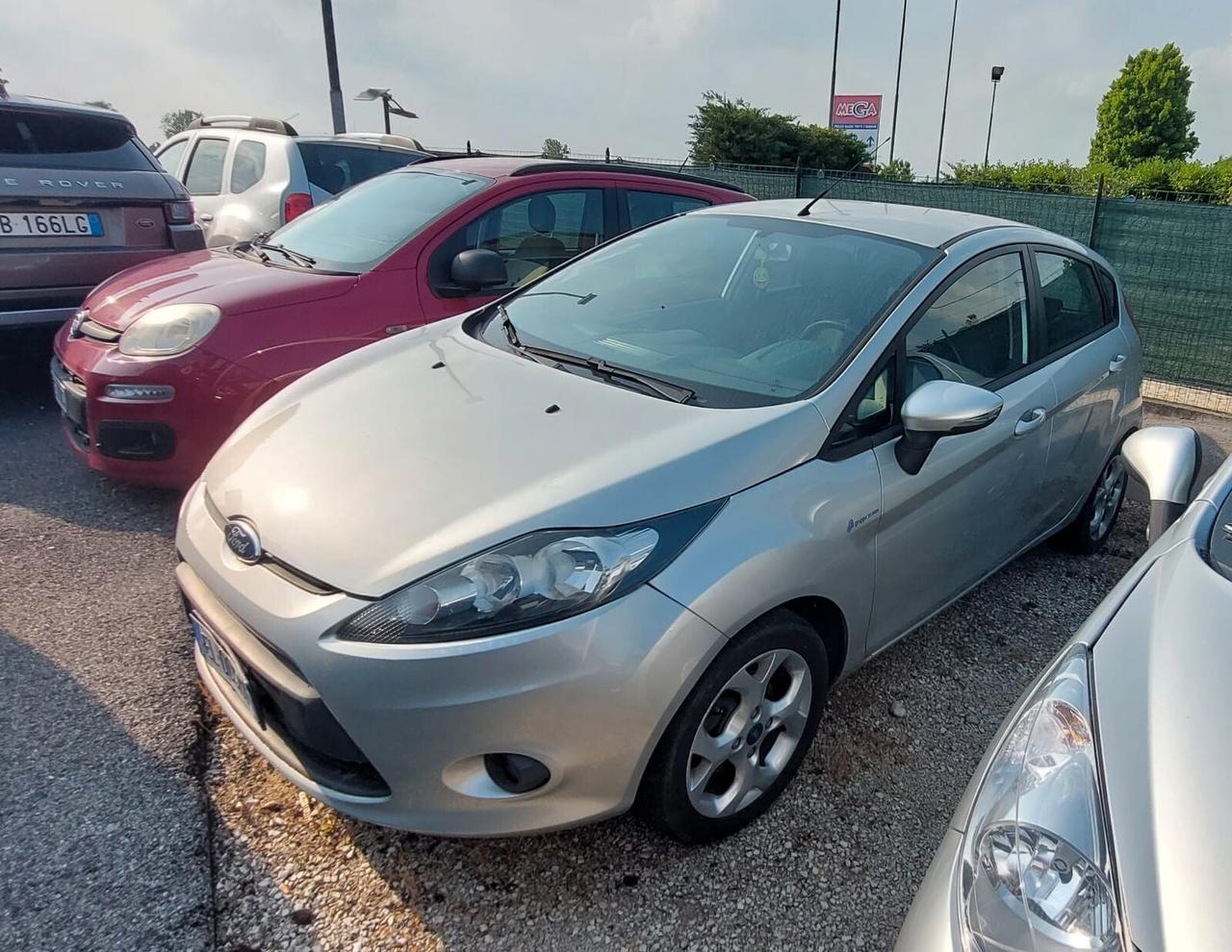 Ford Fiesta 1.2 benzina Neopatentati