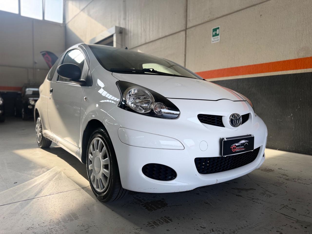 Toyota Aygo 1.0 12V VVT-i 3 porte Now NEOPATENTATI