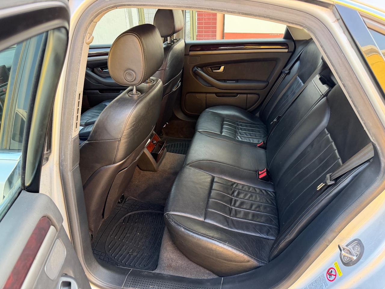 Audi A8 3.0 V6 TDI quattro tiptronic