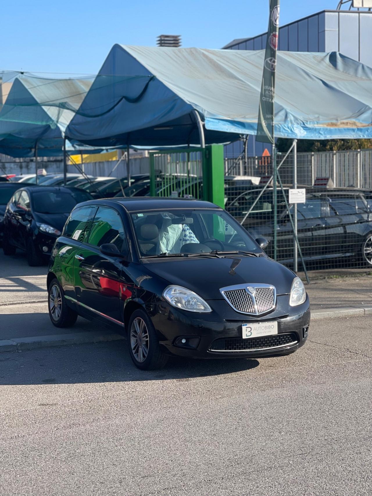 Lancia Ypsilon 1.2 Argento