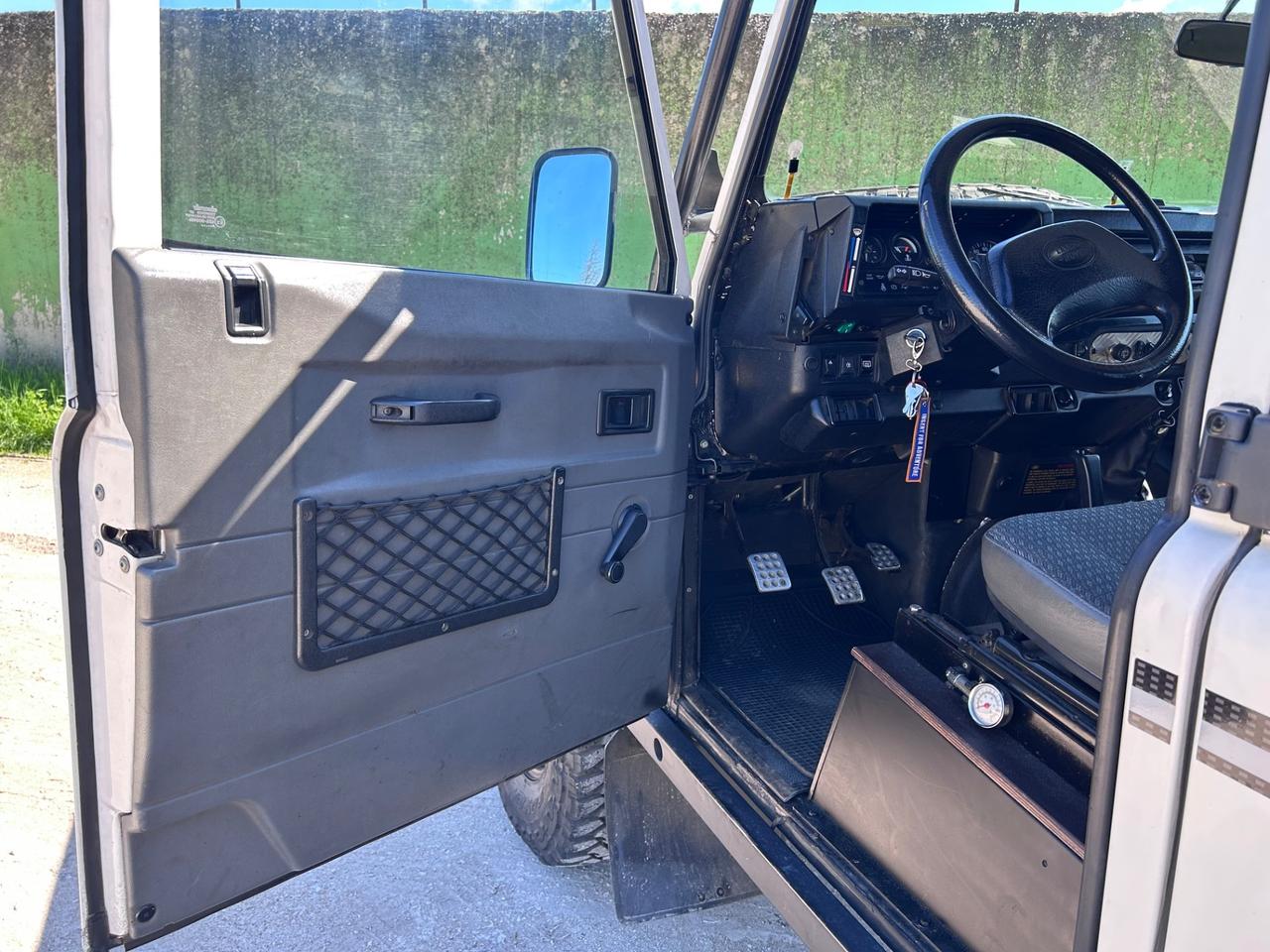 Land Rover Defender Fuoristrada