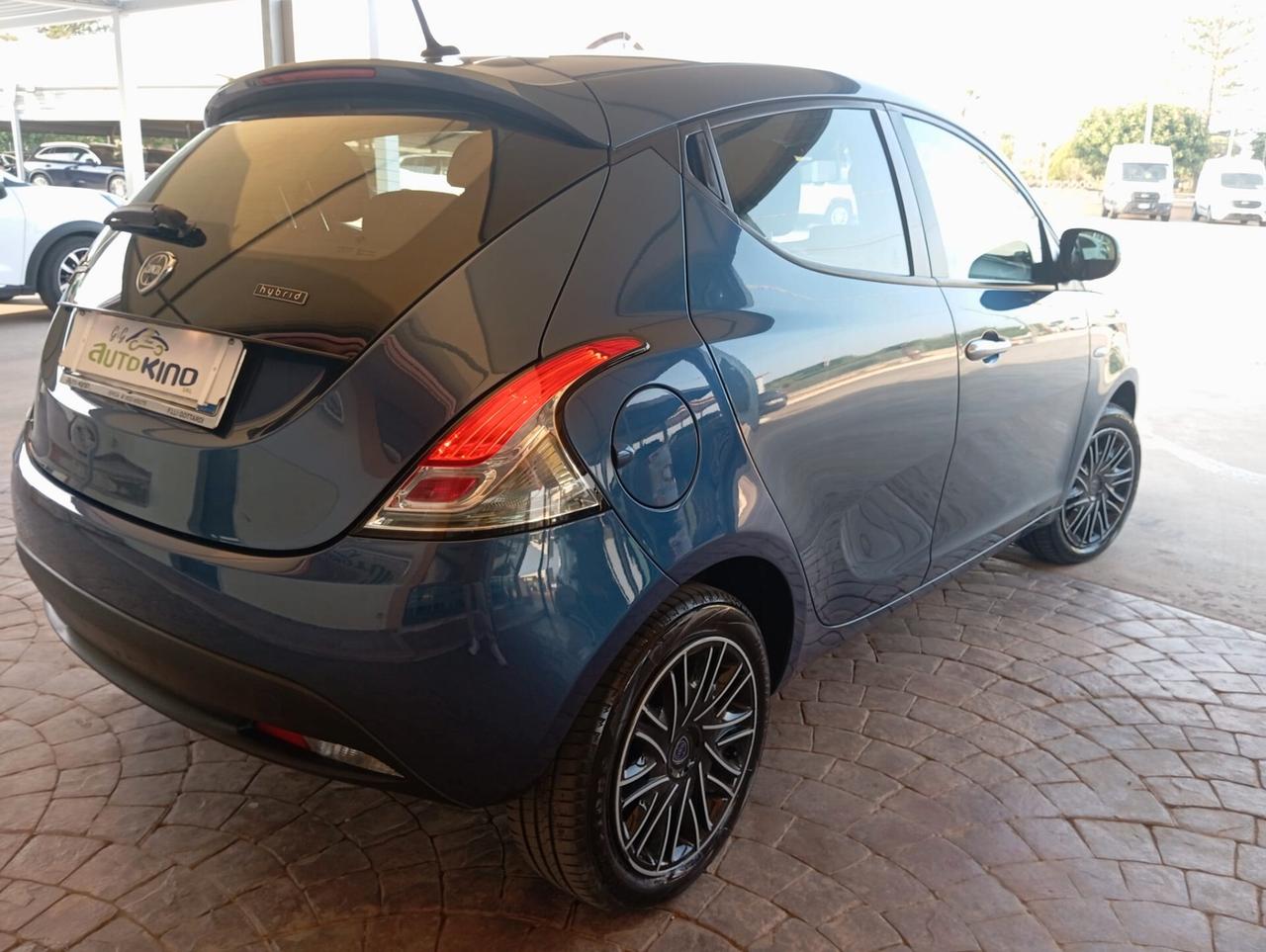 Lancia Ypsilon 1.0 FireFly 5 porte S&S Hybrid Silver Plus