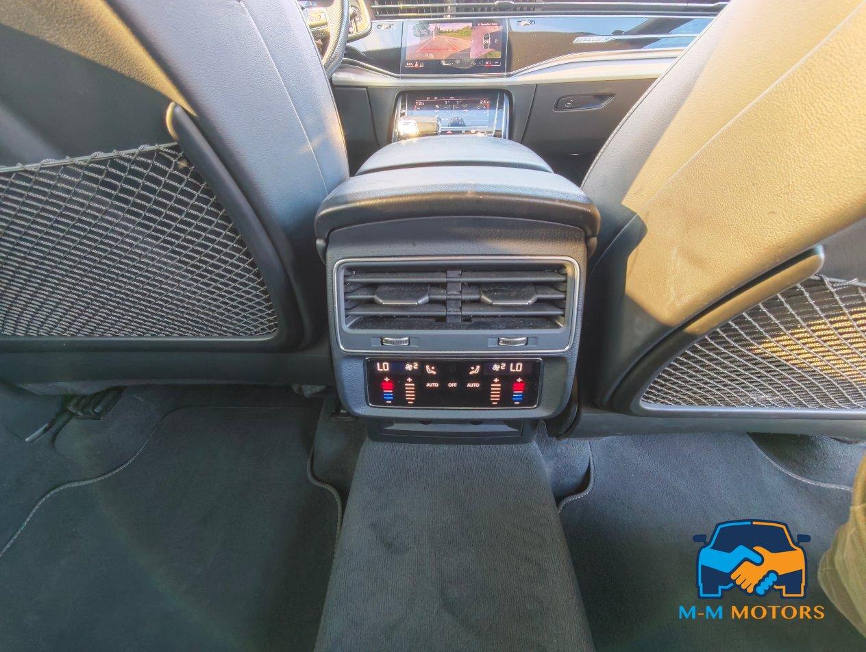 Audi Q8 55 3.0 tfsi mhev Sport quattro tiptronic