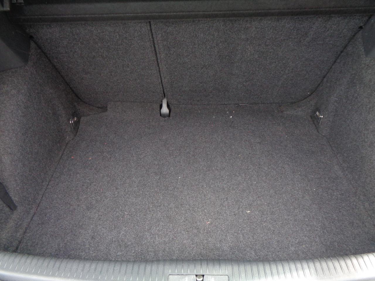 Volkswagen Golf 1.6 5p. Comfortline
