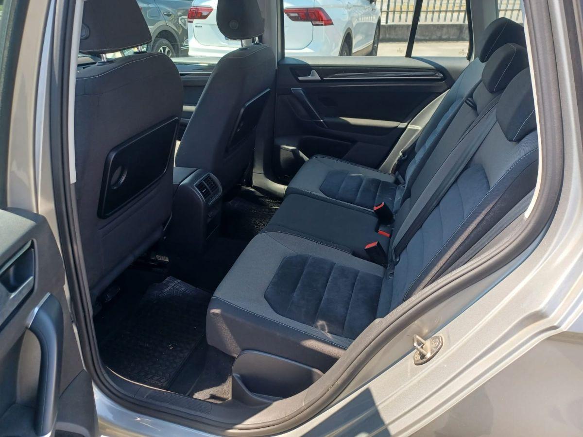 VOLKSWAGEN - Golf Sportsvan - 2.0 TDI HIGHLINE 150 C.V.