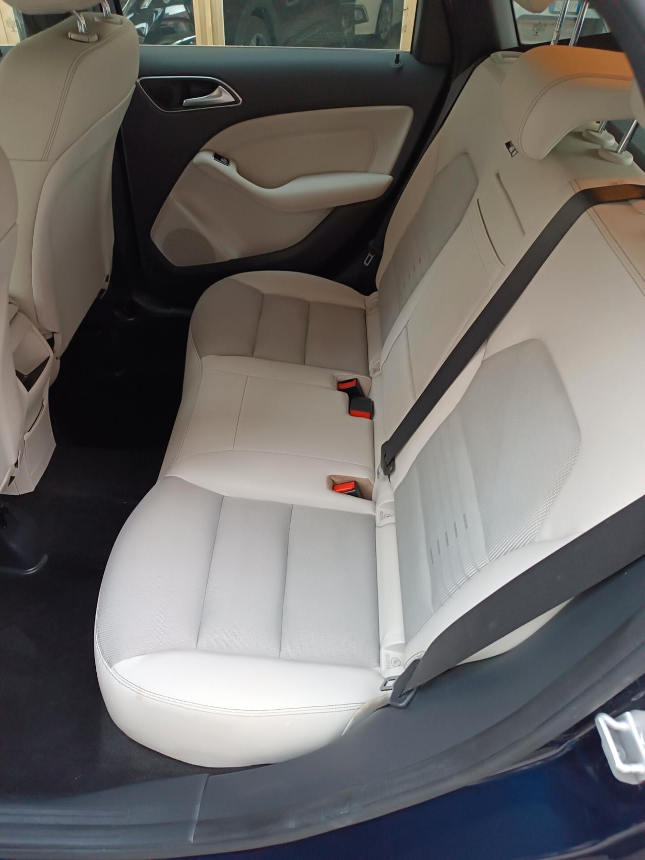 Mercedes-benz B 180 D 1500 110 CV Automatic AMG SPORT