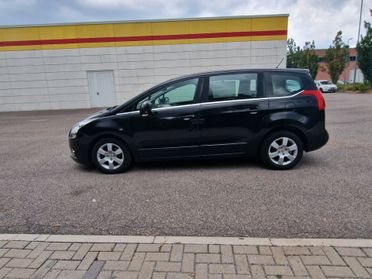 Peugeot 5008 1.6 e-HDi 112CV Stop&Start cambio robotizzato Family
