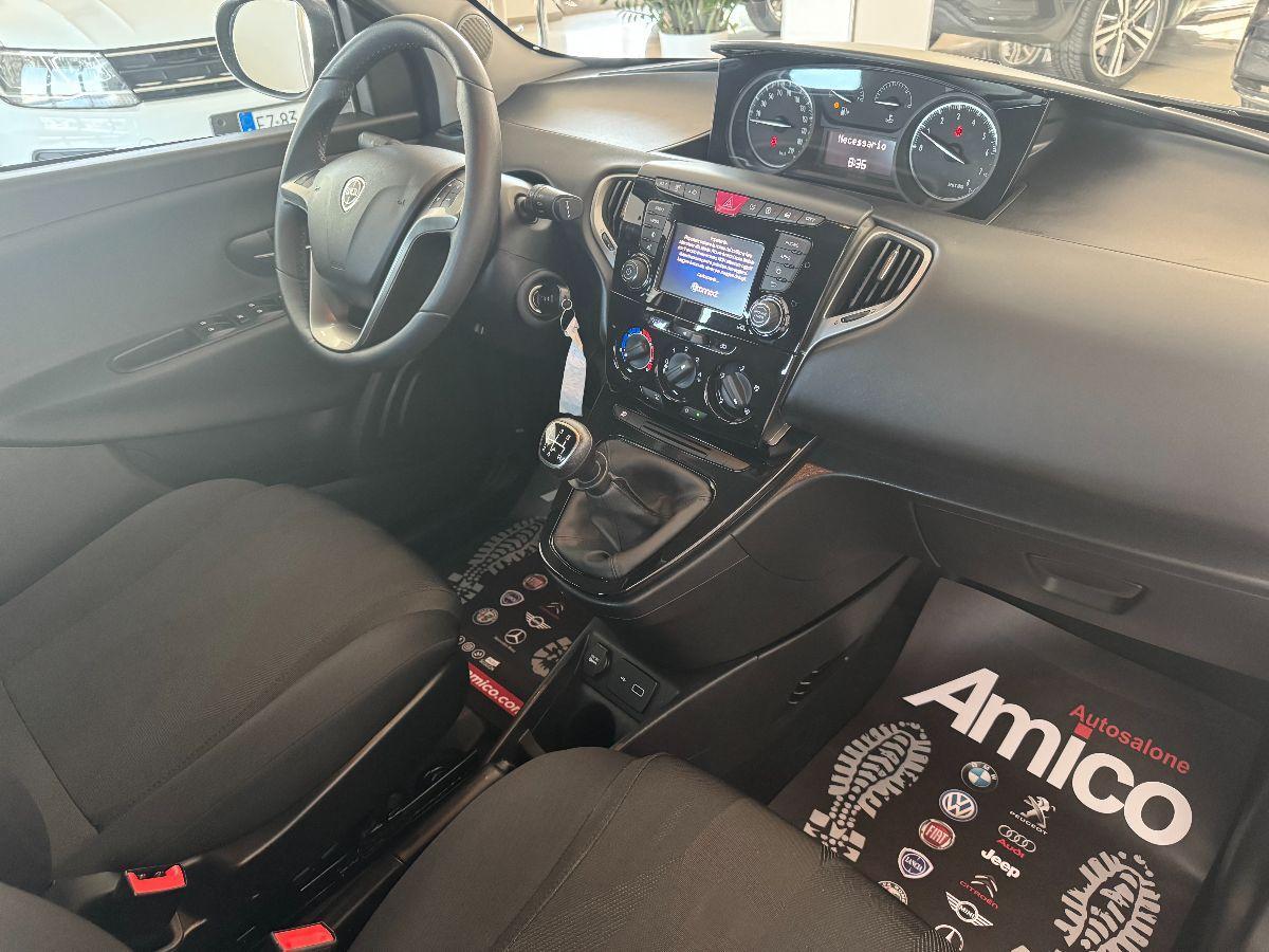 LANCIA - Ypsilon - 1.2 69 CV 5p. S&S Platinum 20.000 Km