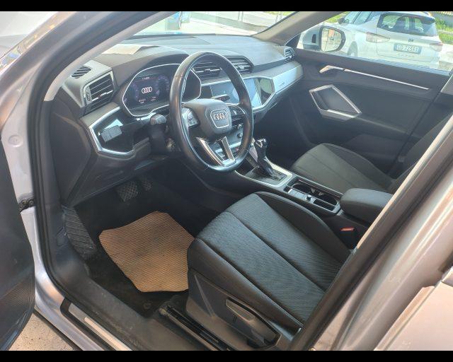 AUDI Q3 35 TDI S tronic Business Advanced