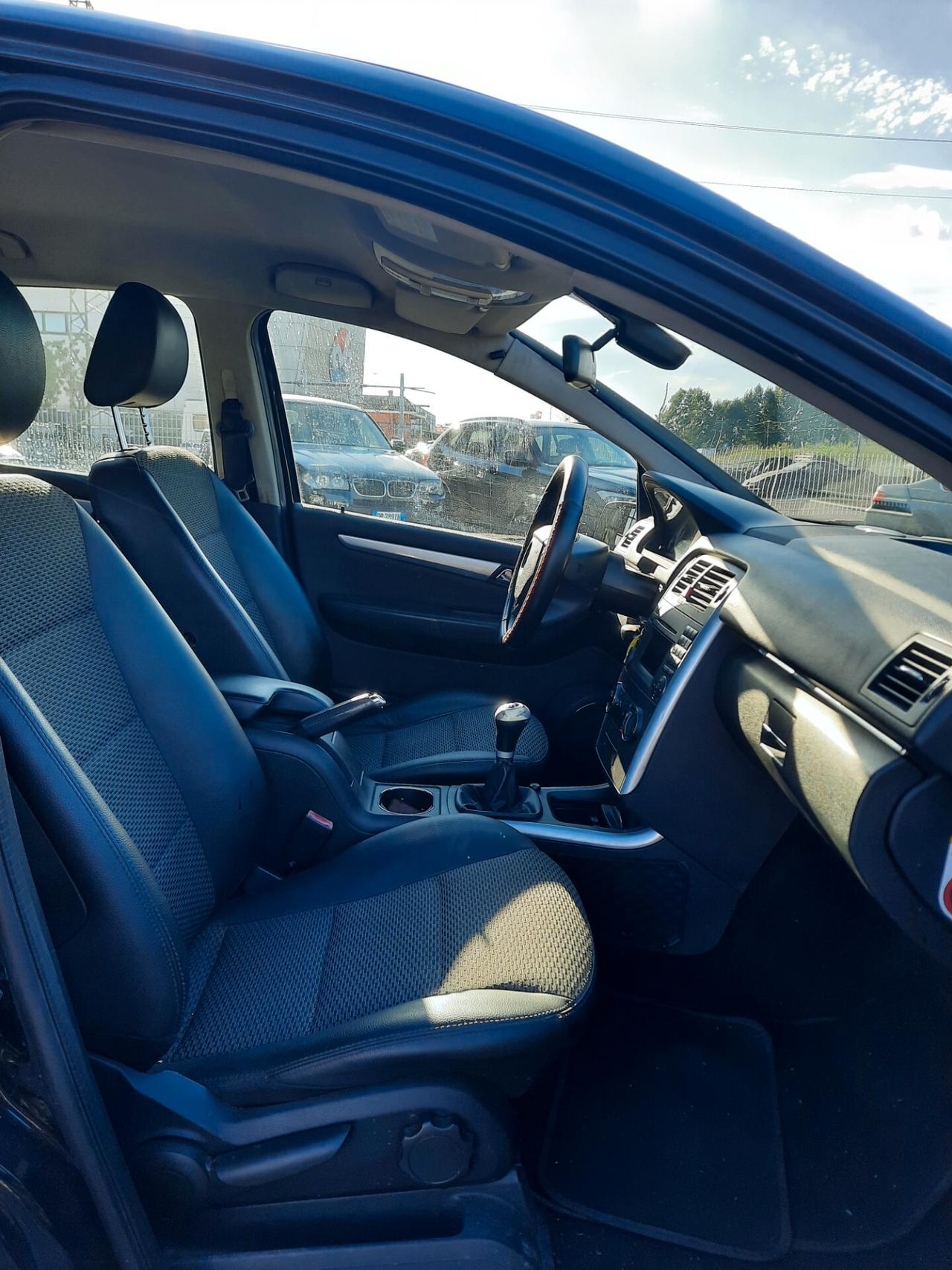 Mercedes-benz B 200 CDI Chrome