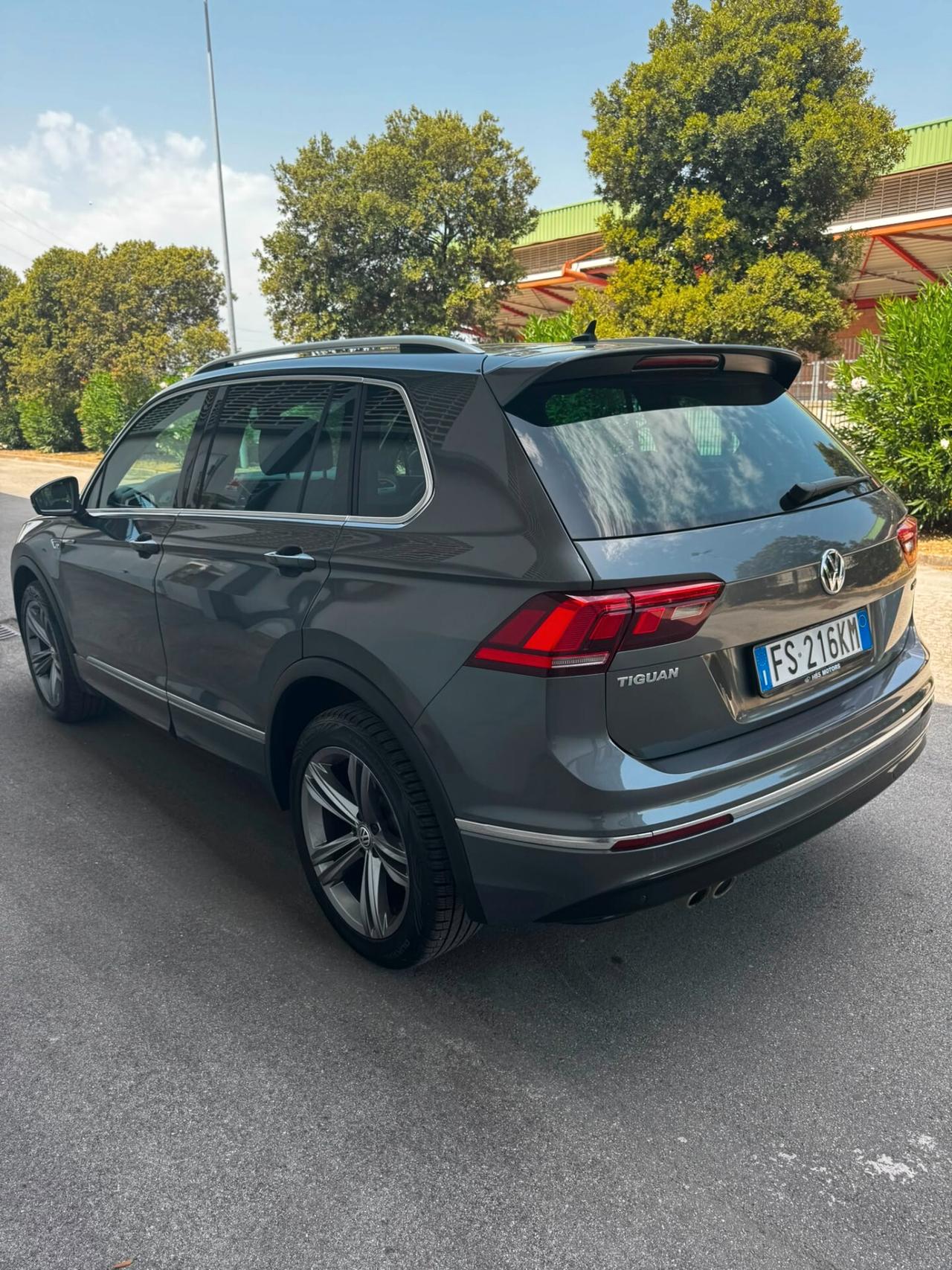 Volkswagen Tiguan 2.0 TDI SCR DSG 4MOTION Rline