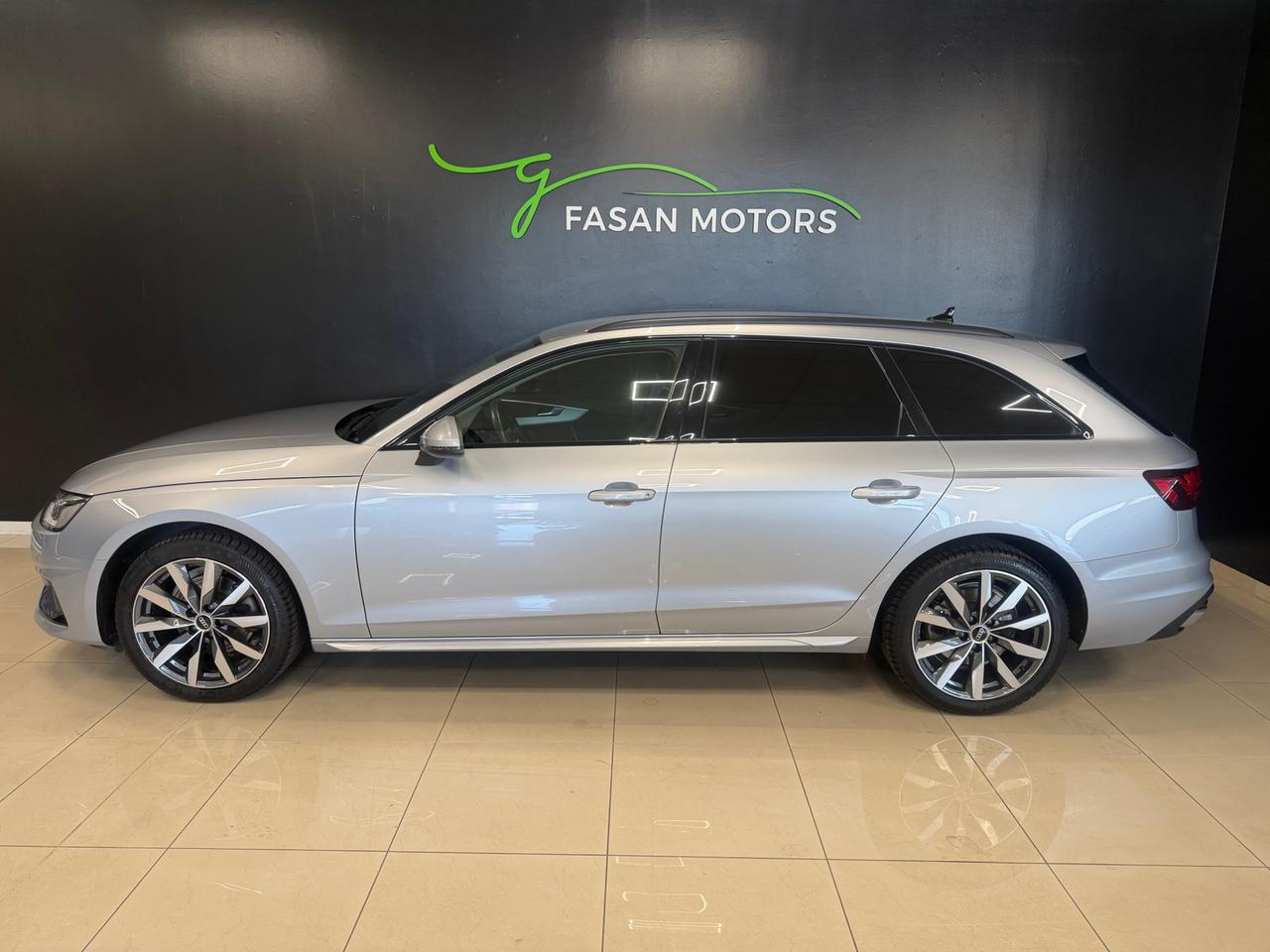 Audi A4 Avant 35 2.0 tdi mhev Business Advanced 163cv s-tronic