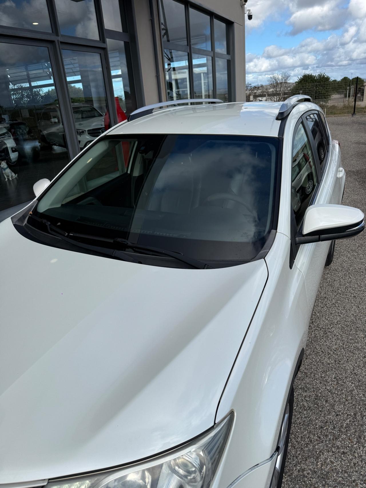 Toyota RAV 4 RAV4 2.0 D-4D 4WD Style White Ed. ADAS