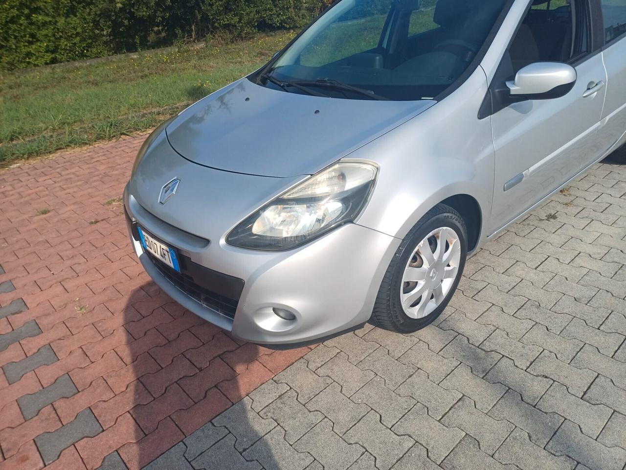 Renault Clio 1.2 16V 5 porte Dynamique