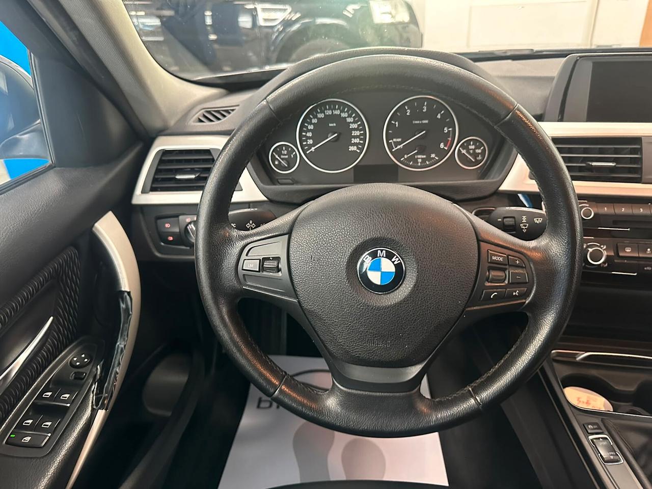 Bmw 320d xDrive Touring Business Advantage