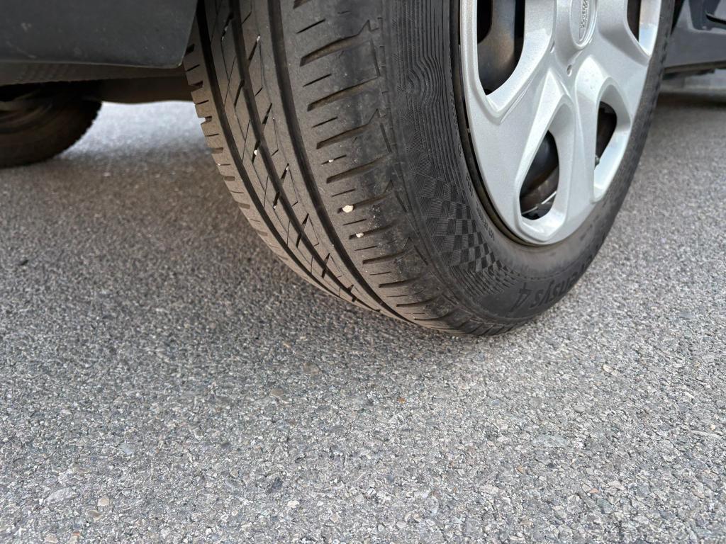 Ford Fiesta 5 Porte 1.1 BENZ 70cv ADATTA NEOPATENTATI