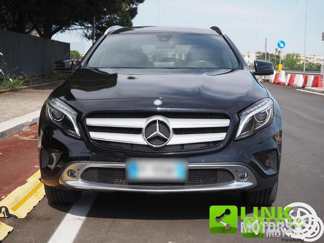 MERCEDES-BENZ GLA 200 d Automatic 4Matic Premium