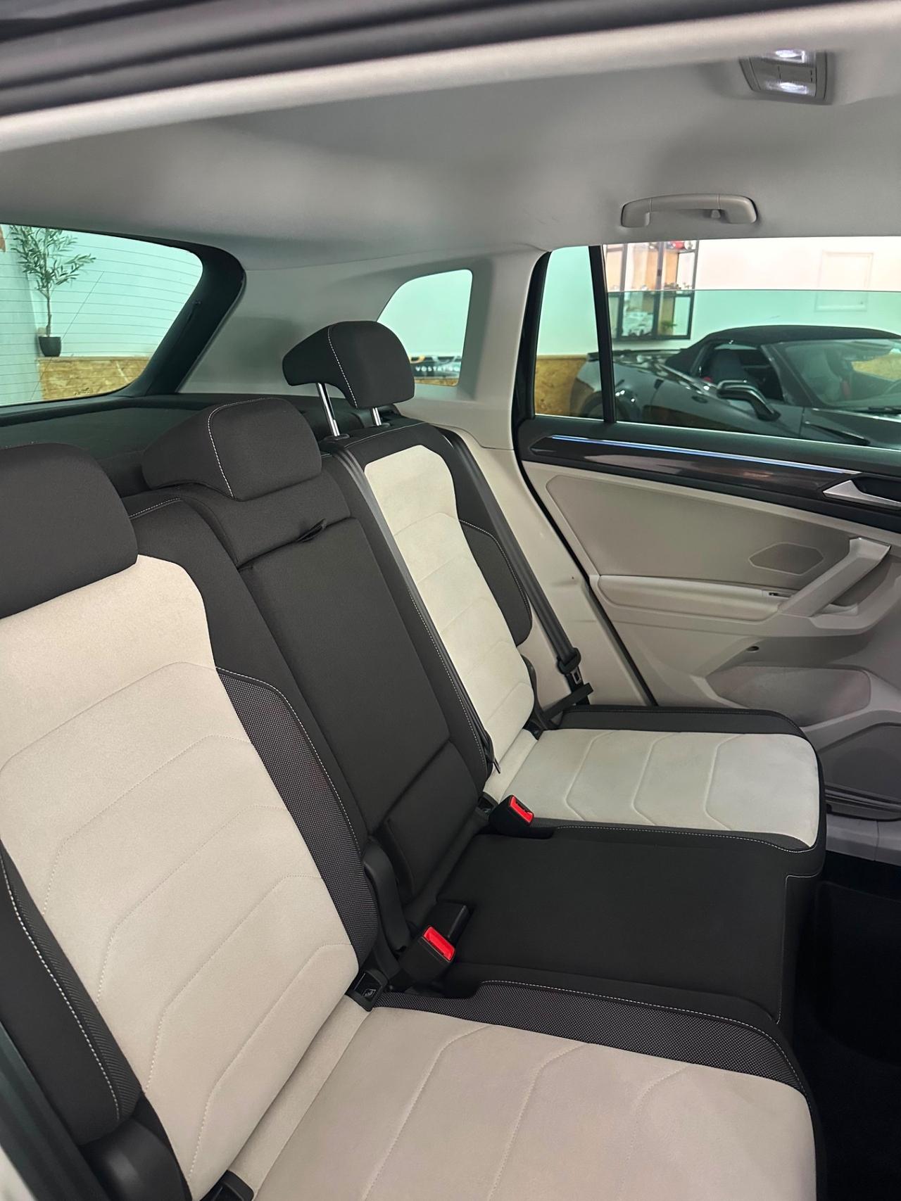 Volkswagen Tiguan 2.0 TDI 150 CV SCR DSG Elegance