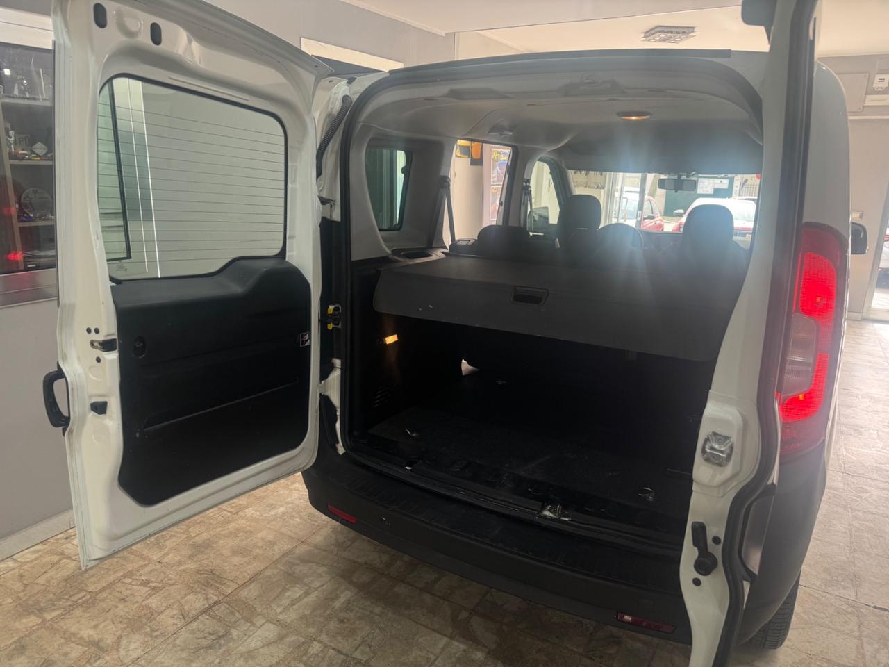 Fiat Doblo 1.3 MJT 95CV Autocarro 5 posti