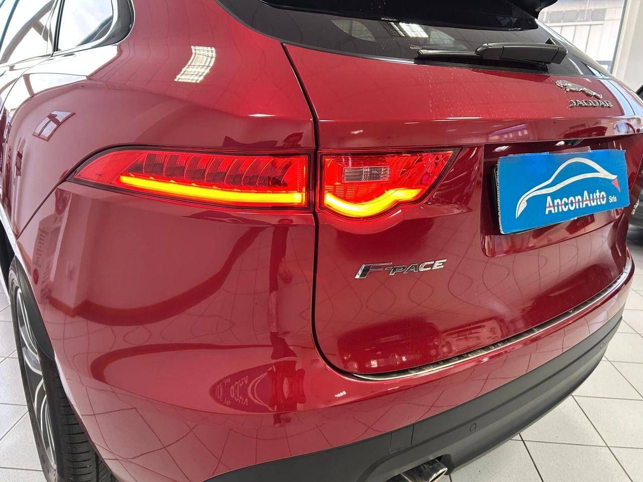 Jaguar F-Pace 2.0 D R-SPORT MOTORE NUOVO 2017