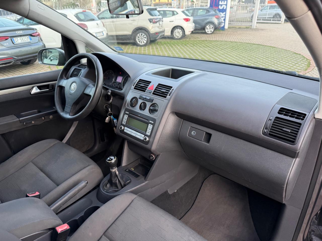 Volkswagen Touran 1.9 TDI 105CV DPF Conceptline OK NEOPATENTATI