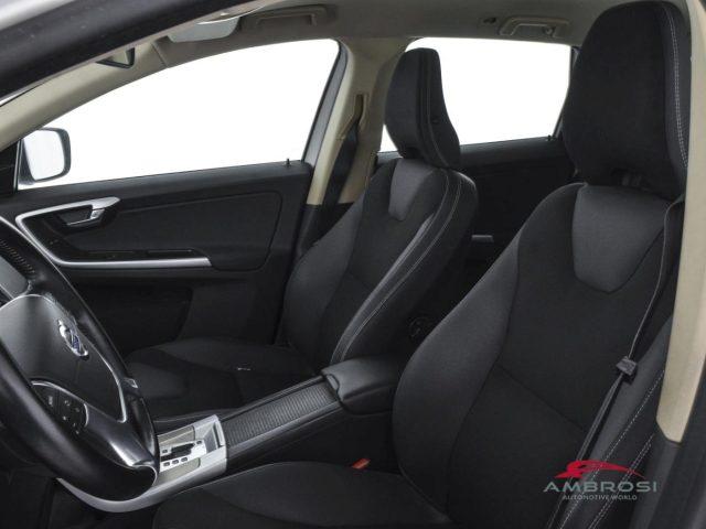 VOLVO XC60 D5 AWD Geartronic Momentum - PER OPERATORI DEL SET
