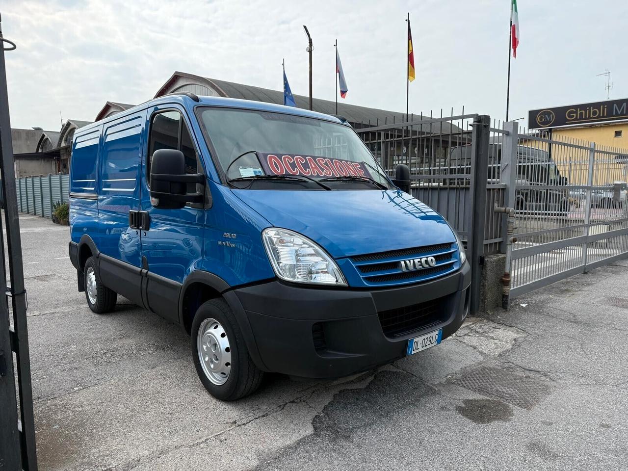 Iveco DAILY MINI VAN 29 L 12 COME NUOVO POCHI KM