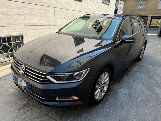 VOLKSWAGEN Passat Variant 1.6 TDI SCR DSG Business BMT