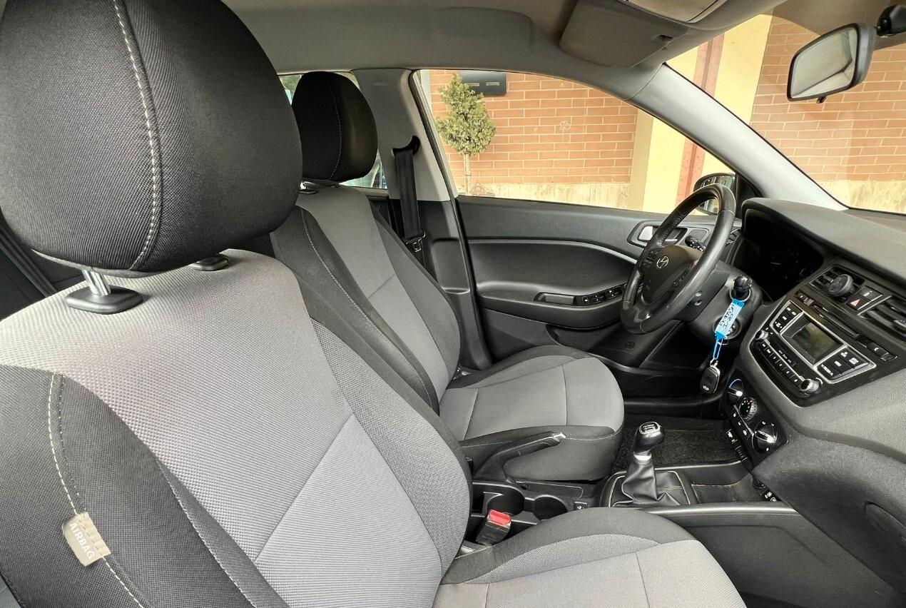 HYUNDAI i20 1.2 84 CV 5 porte comfort