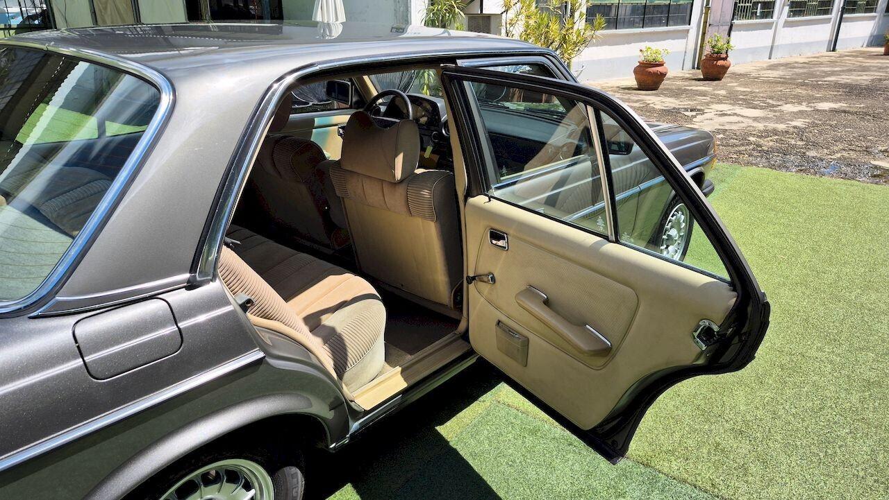 Mercedes-Benz 240 D Berlina W123 - 1980