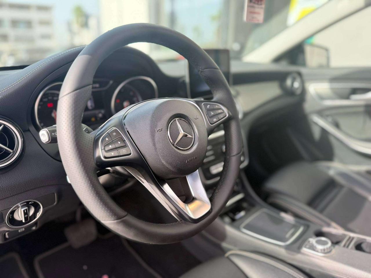 Mercedes-Benz CLA 200 D 2.2 136CV AMG Premium Auto TETTO ITALIANA UNICO PROPRIETARIO