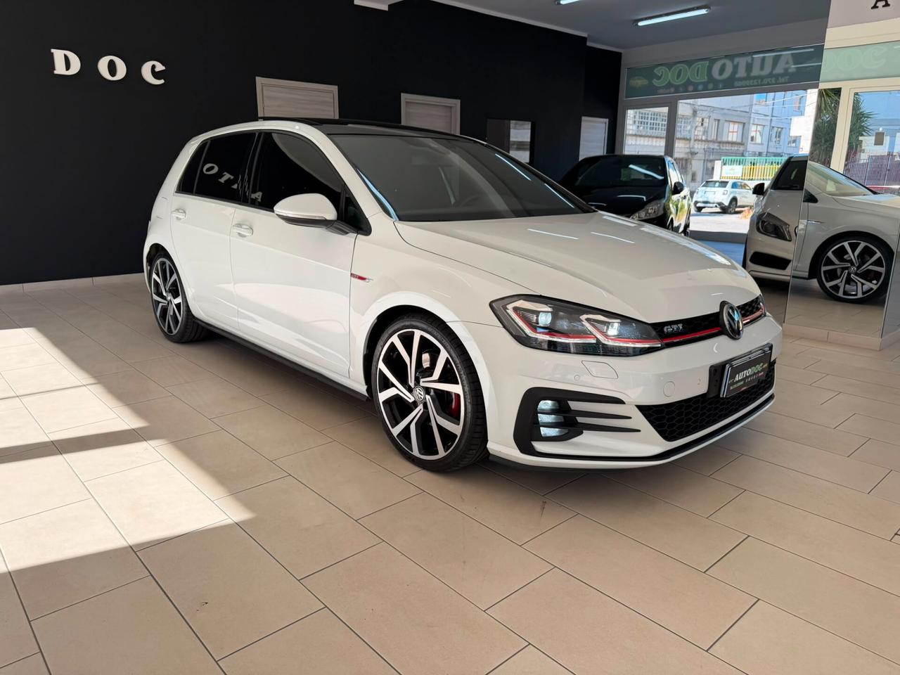 Volkswagen Golf GTI Performance 2.0 245 CV TSI DSG 3p. BMT