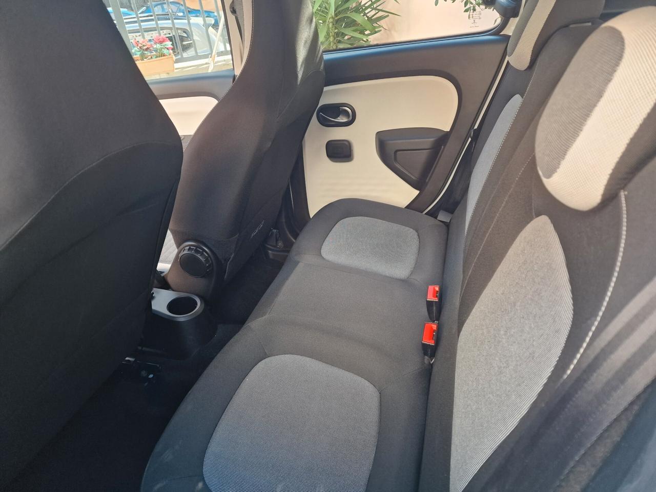 Renault Twingo SCe 65 CV Intens full