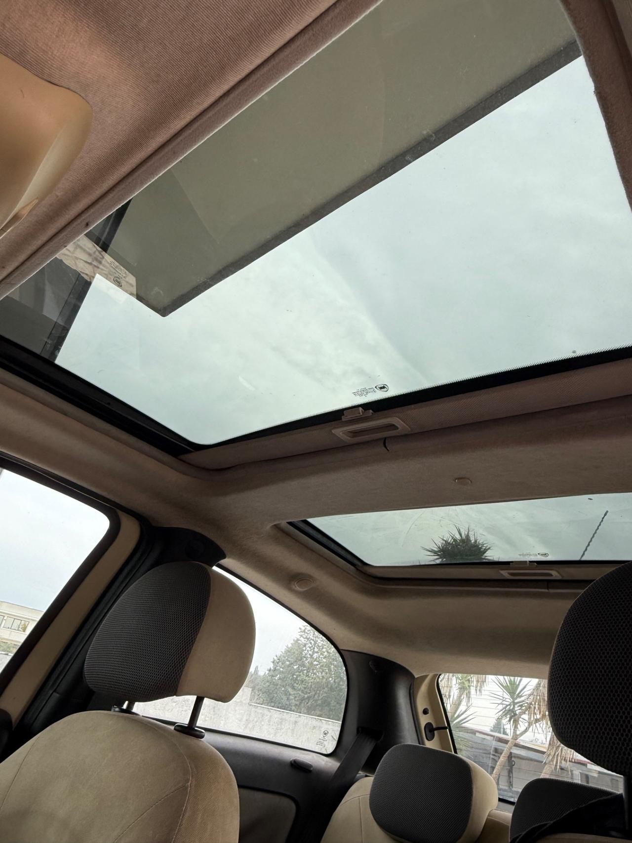 Lancia Ypsilon 1.2 GPL e Tettuccio