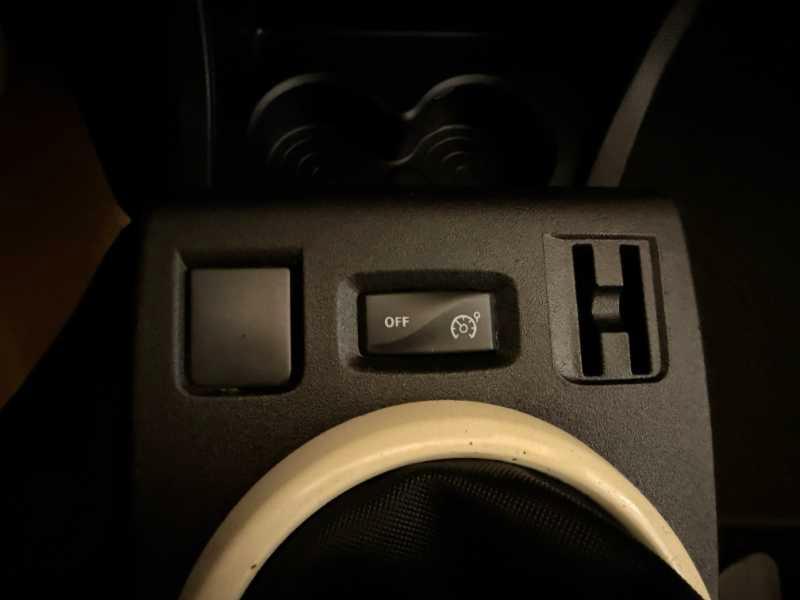 RENAULT Twingo III - twingo 1.0 sce Lovely 69cv